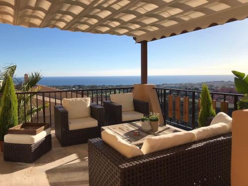 6482 - Luxury one level Penthouse