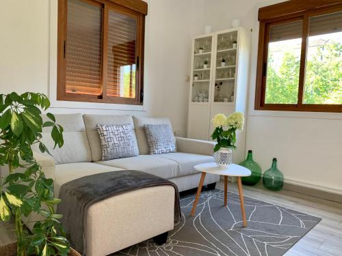 A Casa Vermella con jardín a 10 minutos de Santiago