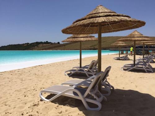 2152-Modern apt with private beach