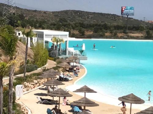 Alcazaba Lagoon 2351