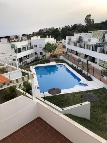 Apartamento con vista a la piscina