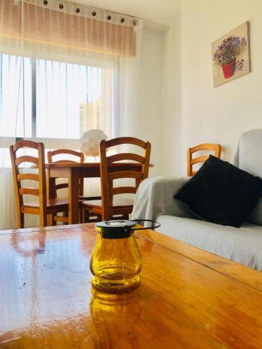 Apartamento luminoso con piscina