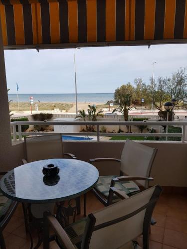 Apartamento primera linea junto al puerto