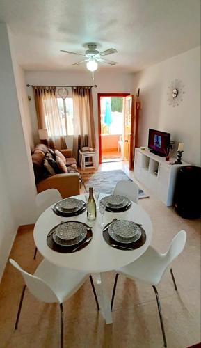 Cozy & Bright Apartment, villamartin, Orihuela Costa