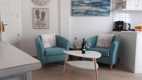 El Retiro Apartment Royale with seaview