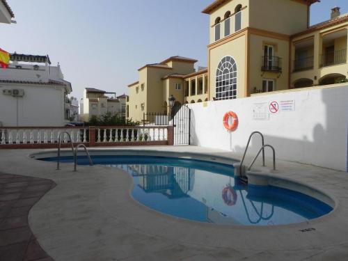 Chorrillo 16 Center Pool