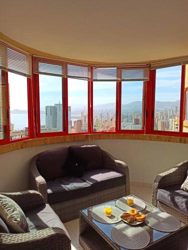 Cumbre Loix Apartment by Agencia Poniente