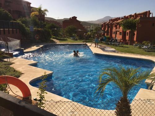 Beautiful 2-Bed Bathrooms Estepona Apartment