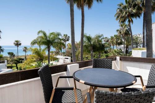 Front line beach 2 bedrooms boutique penthouse, Costalita.