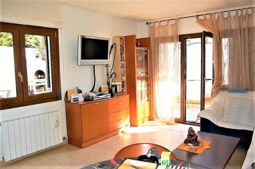 House - 3 Bedrooms with Pool and WiFi young people group not allowed - 07740