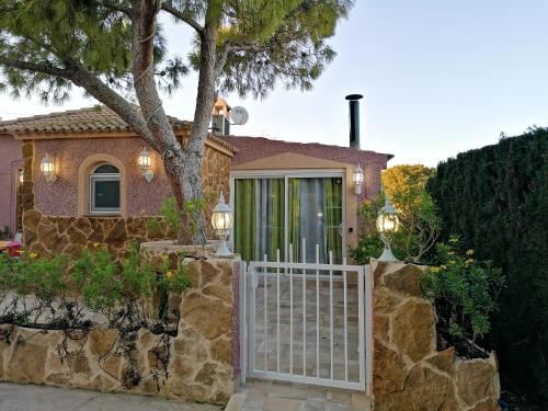 2 bedrooms house with shared pool furnished terrace and wifi at Elx 6 km away from the beach