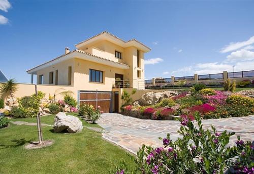 Luxury Villa on 5 star Golf Course