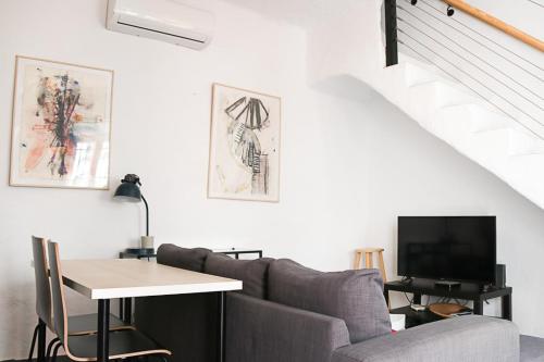 Central Modern Town House, Roof Terrace, Beach 1min