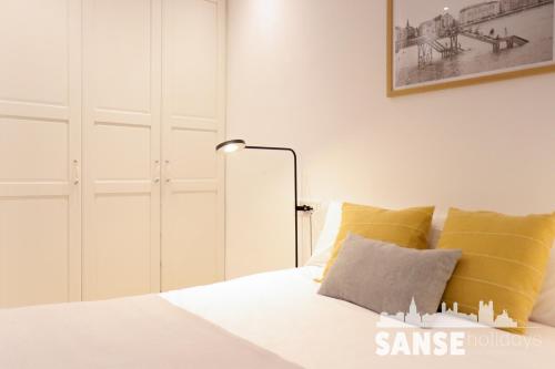 Ondarreta Beach by SanSe Holidays