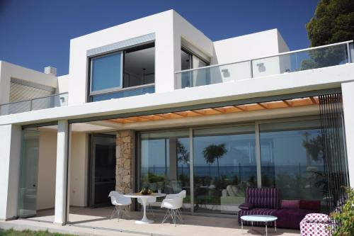 Paradise Beachfront Luxury Villa