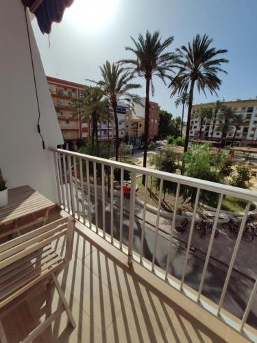 Piso 3 dormitorios renovado centro urbano Dénia