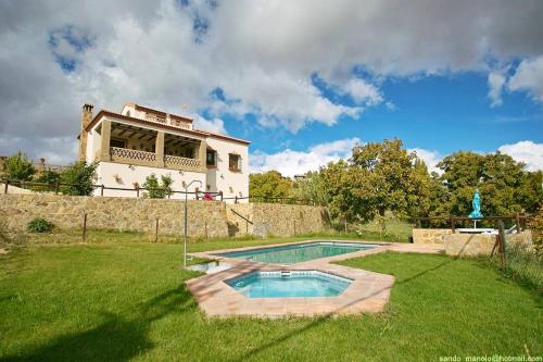 4 bedrooms villa with private pool enclosed garden and wifi at Ronda