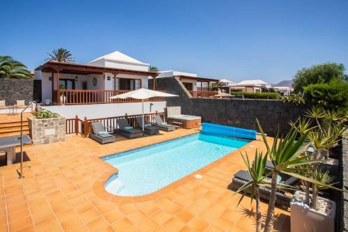Villa vistas al mar, Piscina Climatizada y Jacuzzi