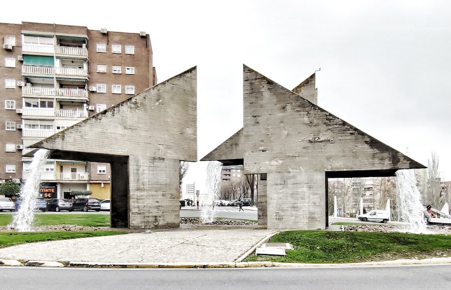 Fuente De Las Escaleras