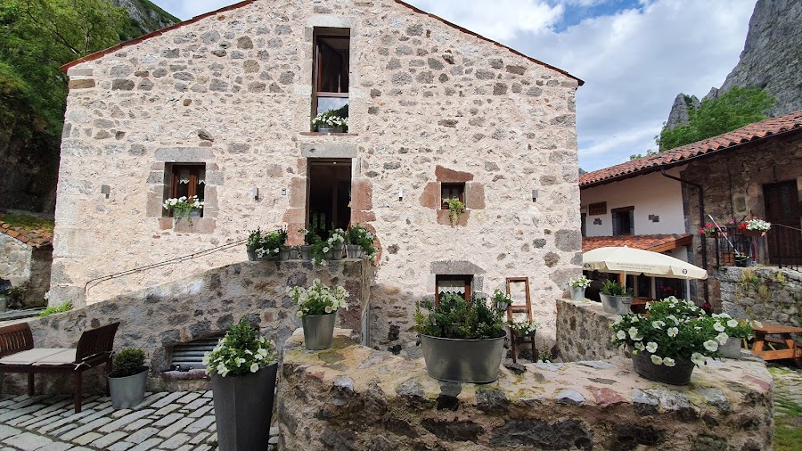 La Casa Del Chiflón & La Casa Del Puente No Se Hacen Reservas De Mesas