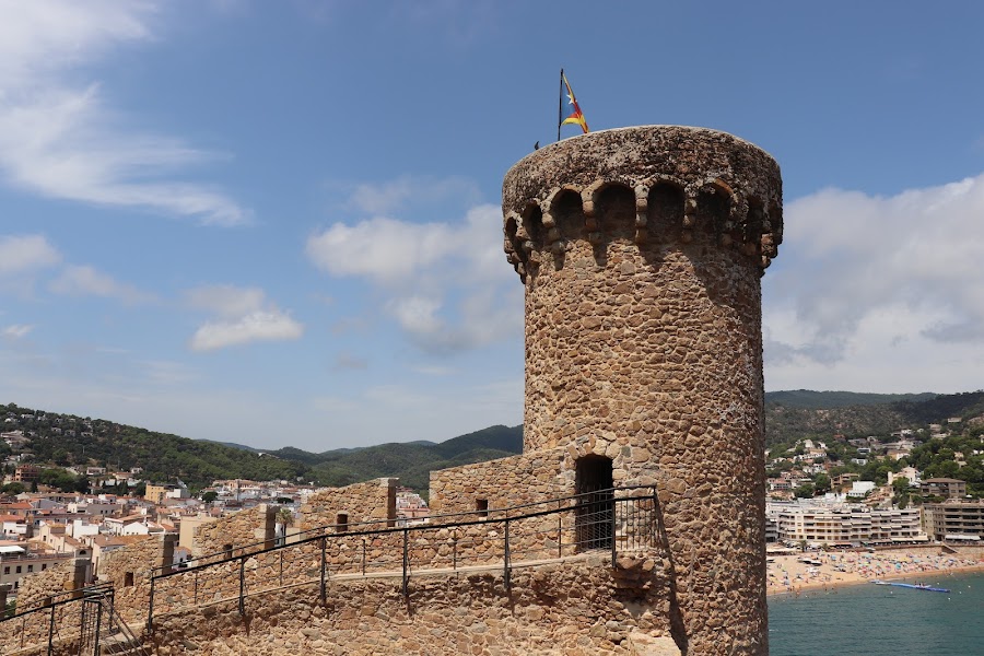 Muralla De La Vila Vella