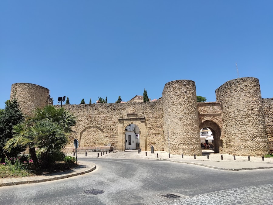 Puerta De Almocábar