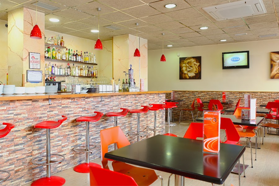 Tiago Taperia Cafetería